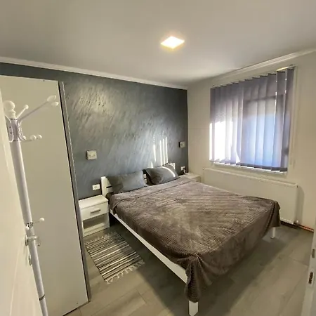Mira Apartment *