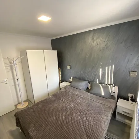 Mira Apartment *