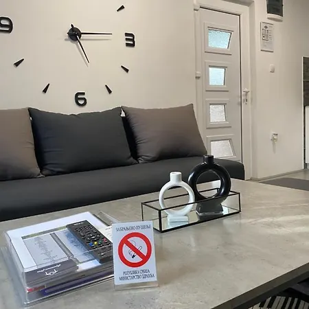 Apartment Mira